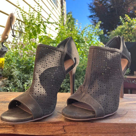 Forest Green Open Toe Heels - Picture 2 of 5